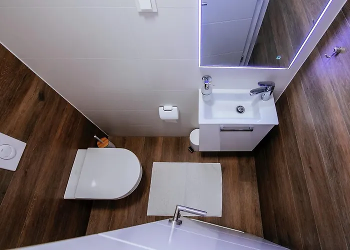 Isabela Prague With Front Apartman