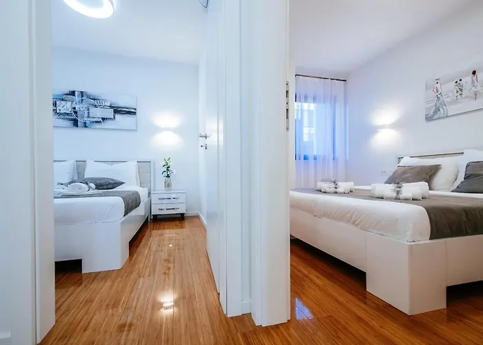 Apartman Isabela Prague With Front *